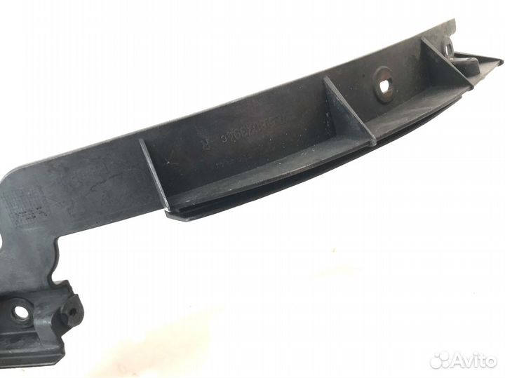 Направляющая правая Porsche Cayenne