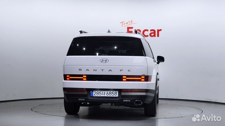 Hyundai Santa Fe 2.5 AMT, 2023, 8 800 км