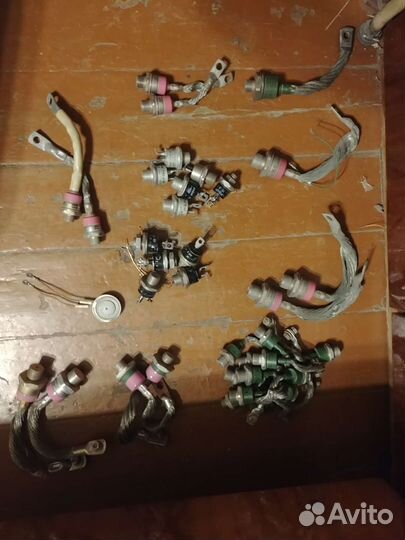 Диоды силовые и тиристоры с радиаторами