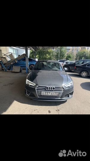В разборе Audi A4 b9