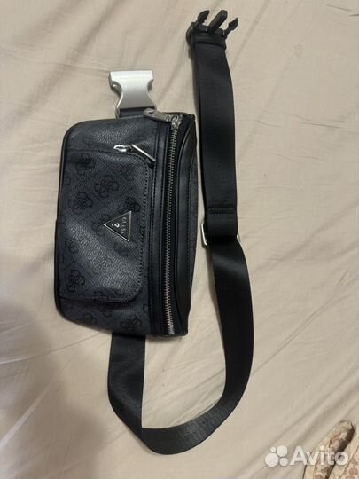 Поясная сумка guess