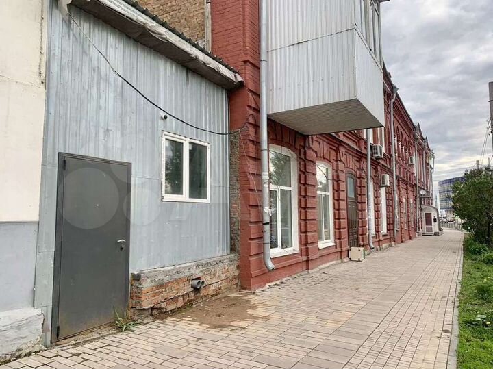 Помещение на 1 линии набережной