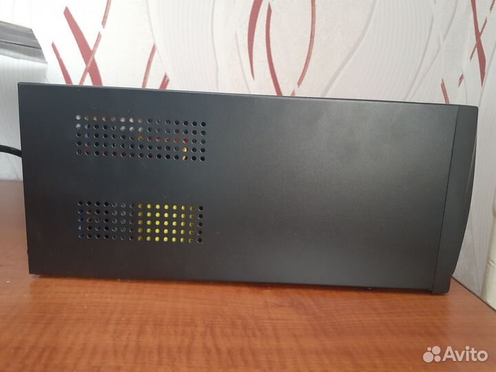 Источник бесперебойного питания