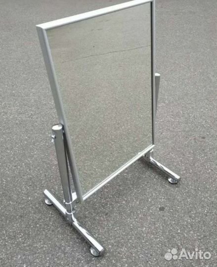 Зеркало новое примерочное