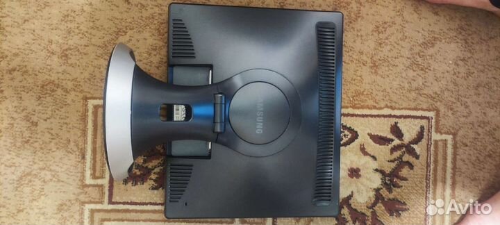 Монитор Samsung