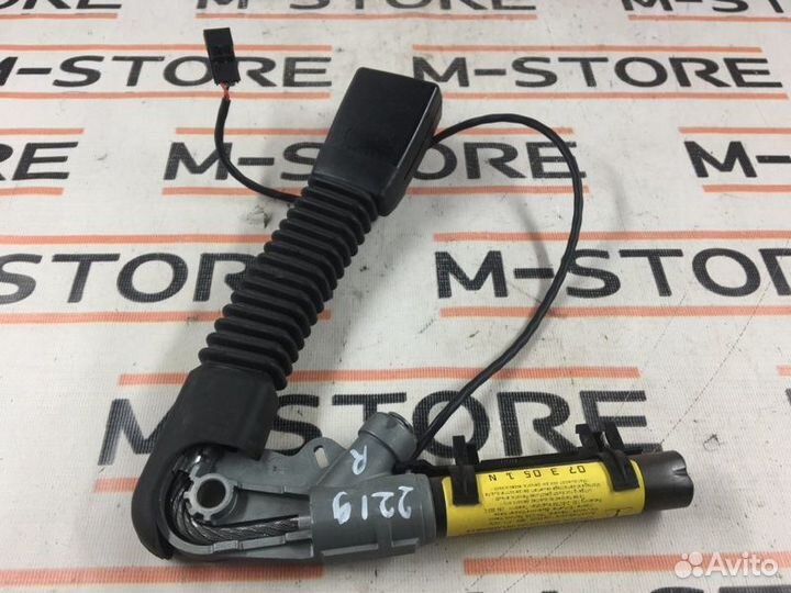 Замок ремня безопасности передний правый Bmw X5