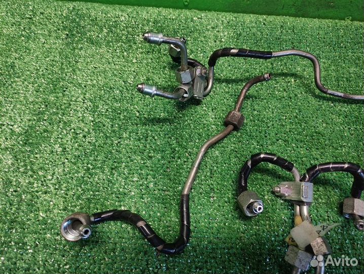 Трубка топливная Land Rover Discovery 4 2010