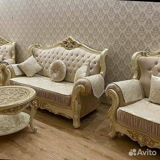 Диван с креслами