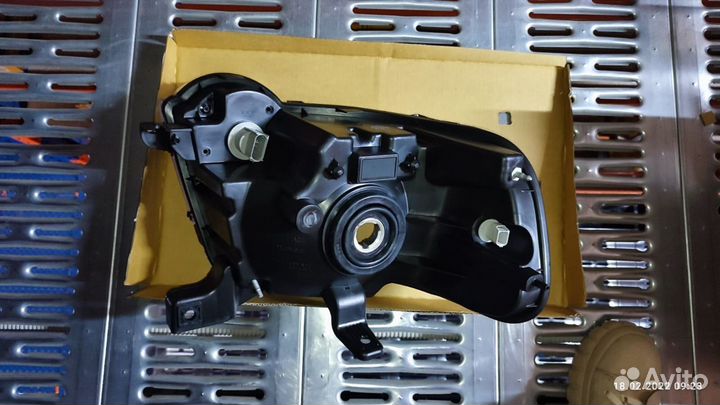 Ford Explorer IV фара