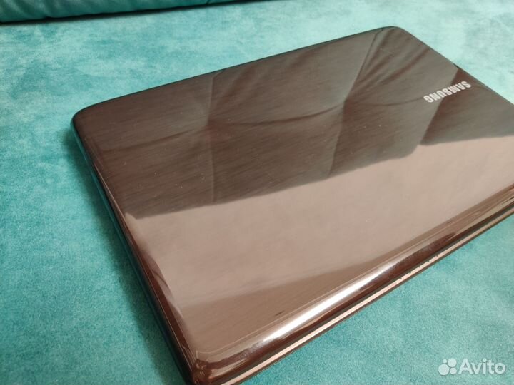 Ноутбук samsung R540