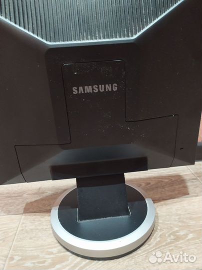 Монитор Samsung 19 дюймов