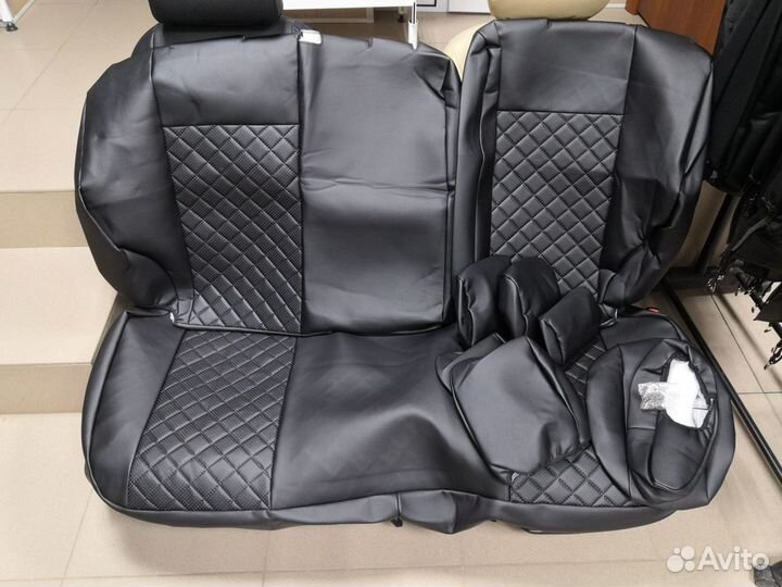 Авточехлы Ромб на Ладу Весту