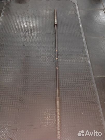 Скамья для жима со стойками и штангой