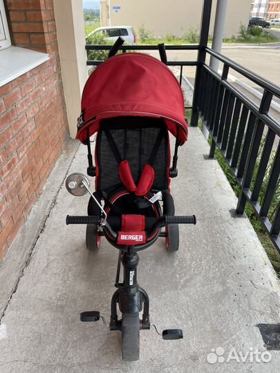 Детский велосипед с ручкой