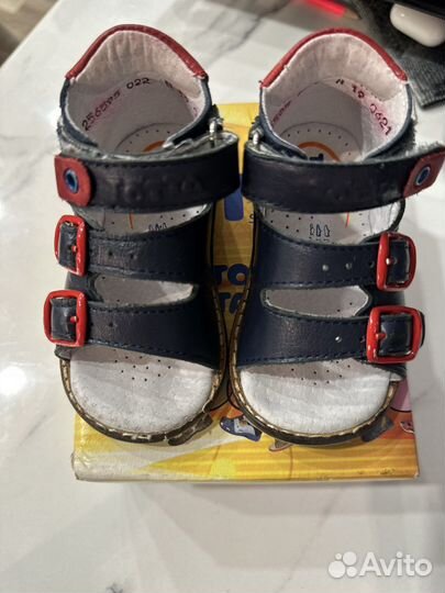 Сандалии totto