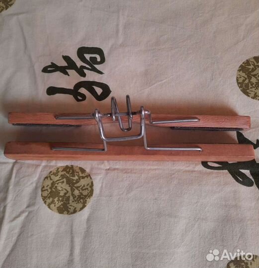 Вешалки-плечики и вешалка для брюк