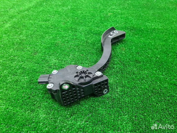 Педаль газа Toyota Camry V50 V55