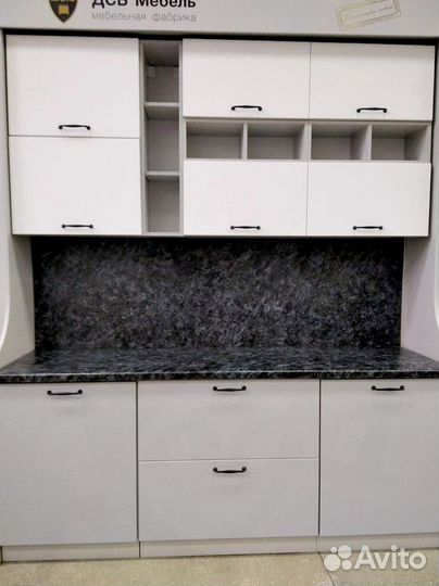 Кухонный гарнитур угловой