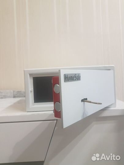 Продам сейф