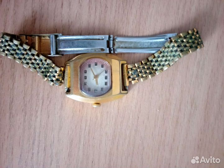 Часы женские 1975г