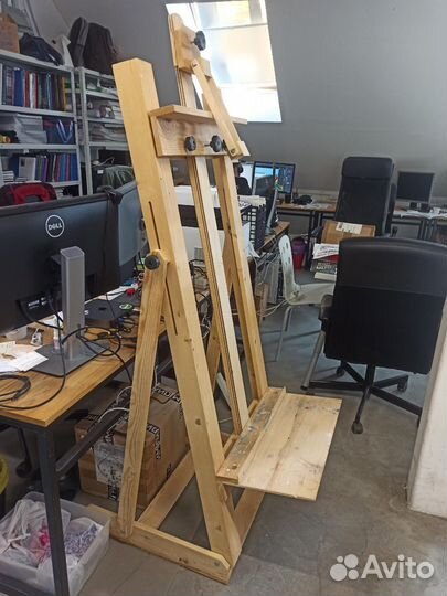 Мольберт художественный