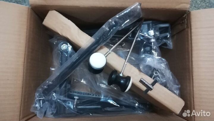 Педаль-кардан для бас-барабана Rolling Rock