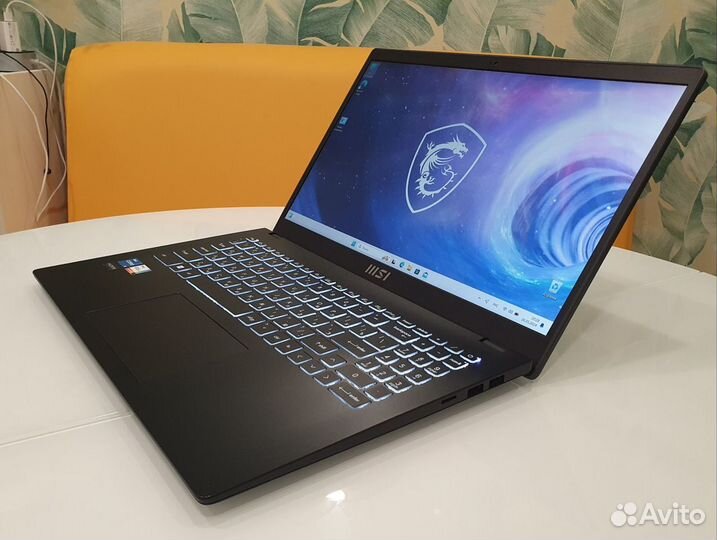 UltraBook MSI Modern 15 i5 12gen/8/256