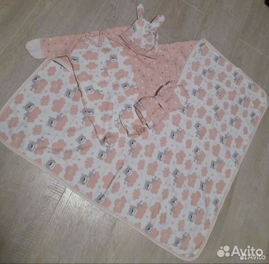 Комплект на выписку для девочки