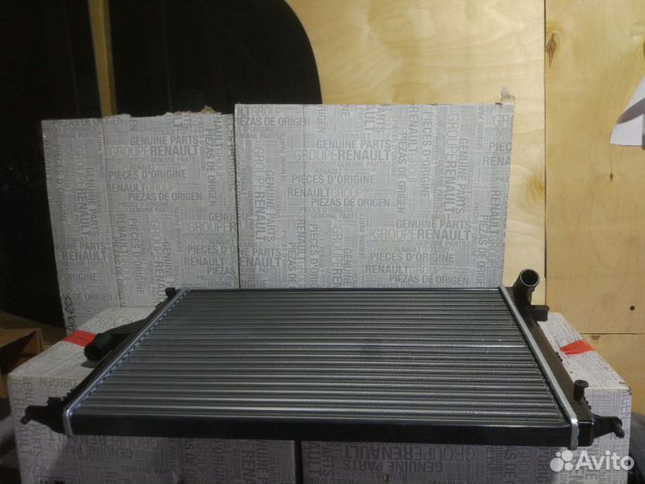 Радиатор охлаждения основной с кондиционером Renau