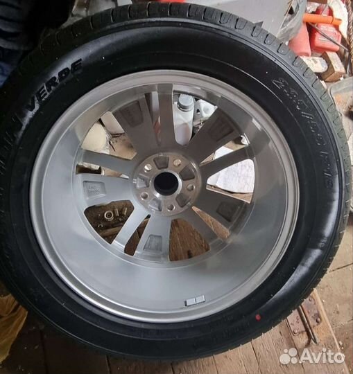 R18 Pirelli Scorpion Verde 235/55, PCD 5x112 DIA 57.1