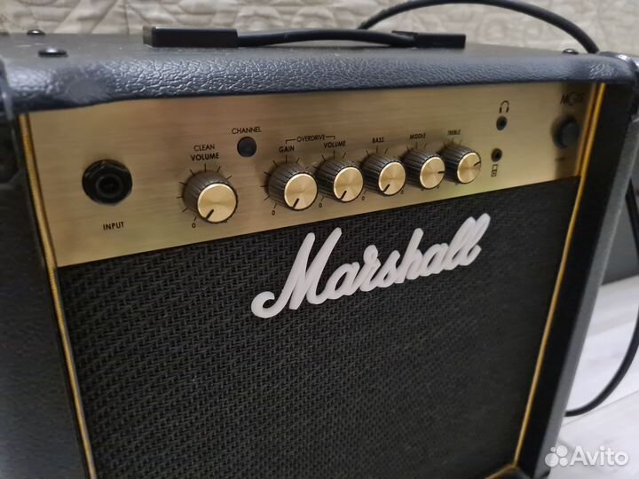 Гитарный комбоусилитель Marshall MG15G