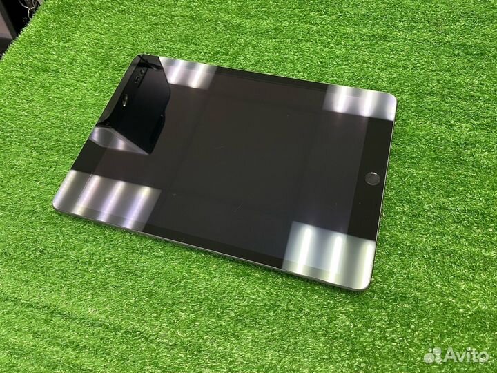 Планшет Apple iPad (9th Gen) Wi-Fi 256Gb