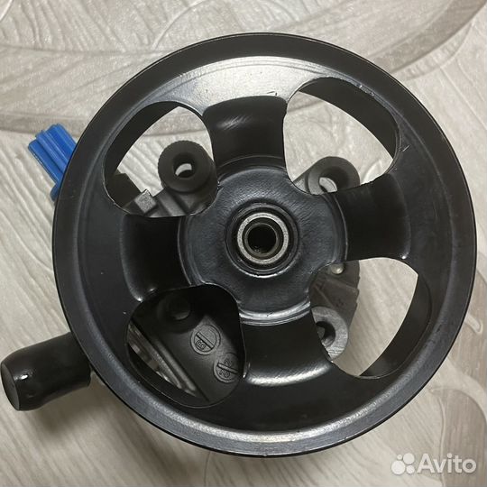 Новый насос гур 44310-60520 для toyota
