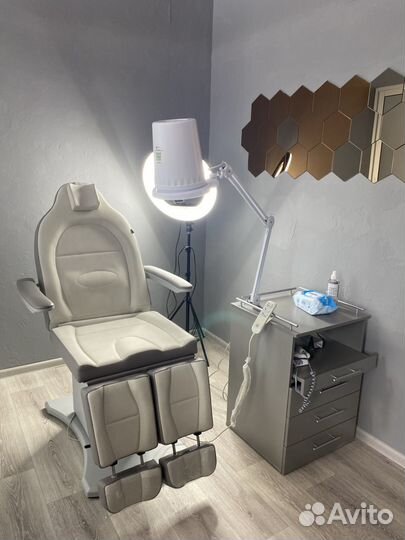 Педикюрное кресло с электроприводом