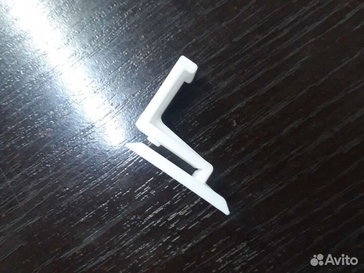 Фиксатор бардачка Korando, Тагер