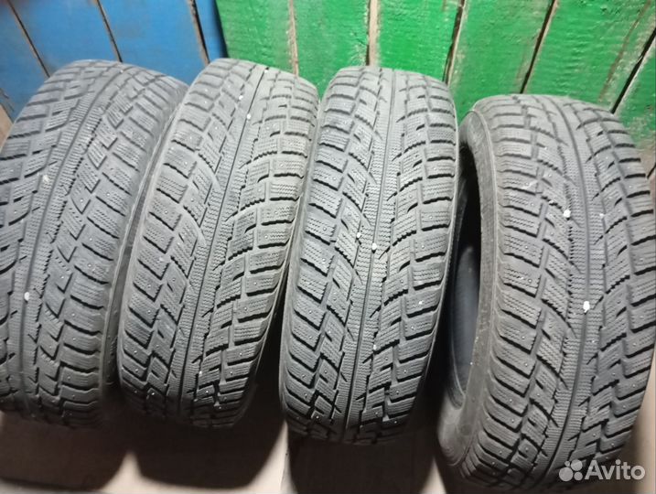 Kumho 732 Touring Plus 23.5/65 R17