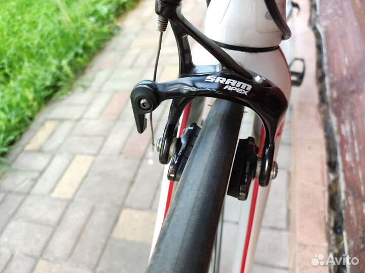 Шоссейный велосипед Eastway R3.0