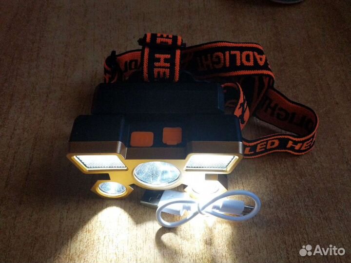 Фонарь налобный с встроеным акб и зарядкой