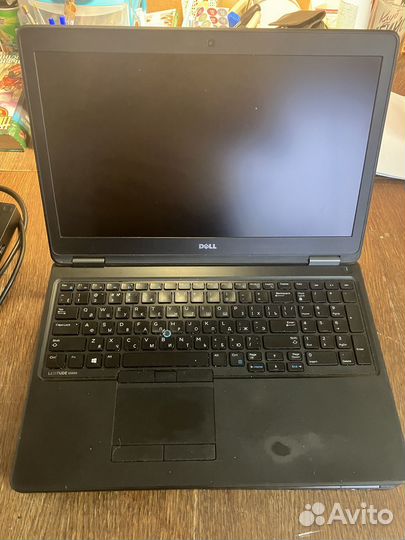 Ноутбук Dell Latitude E5550 + док-станция