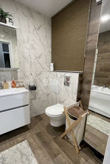 2-к. квартира, 57 м², 6/17 эт.