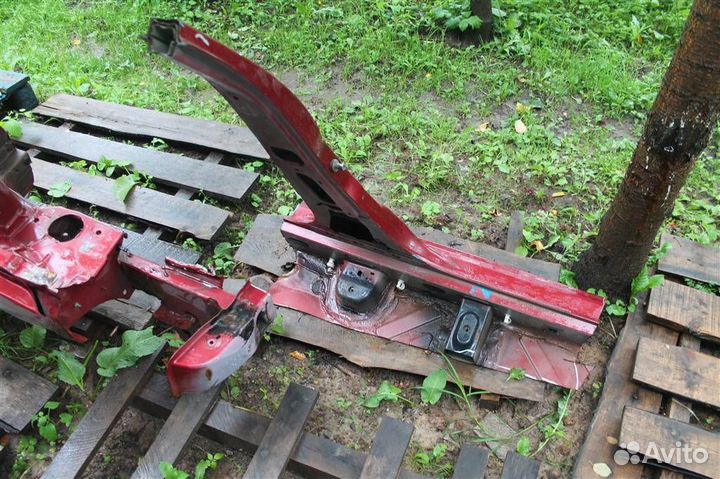 Порог со стойкой левый Renault Sandero 1 (Сандер