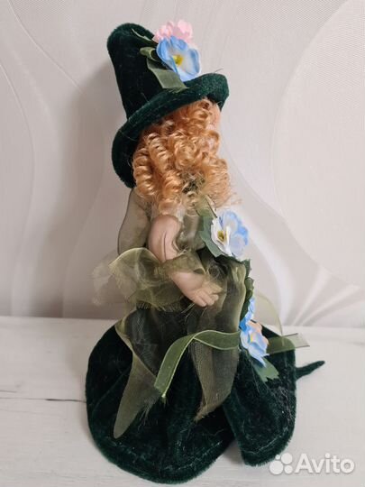 Кукла фарфоровая коллекционная
