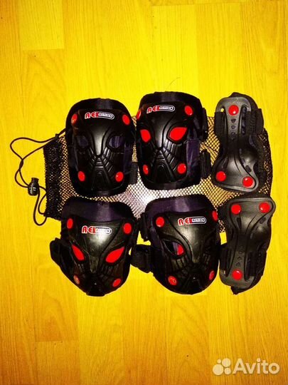 Защита для роликов Reaction детская новая