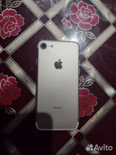 iPhone 7, 32 ГБ