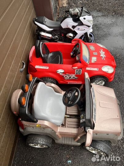 Детский автомобиль на аккумуляторе