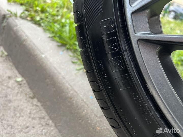 Pirelli Cinturato P7 235/40 R19 96W