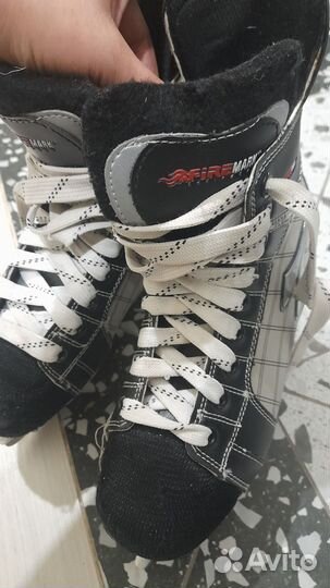 Коньки хоккейные