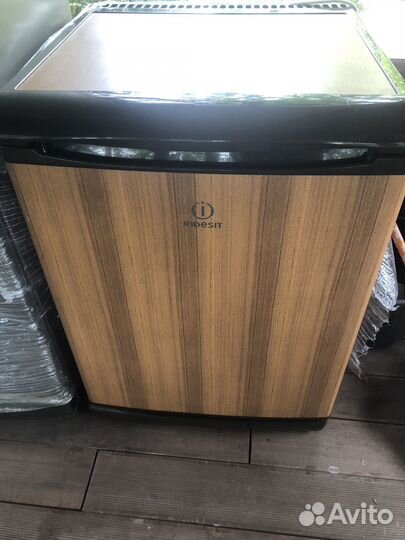 Мини холодильник Indesit mt08t