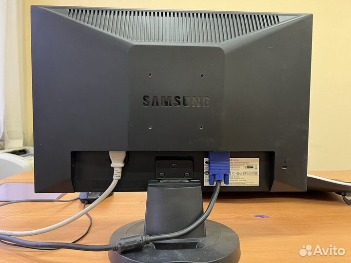 Монитор Samsung 19