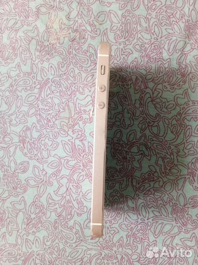 Телефон iPhone 5s